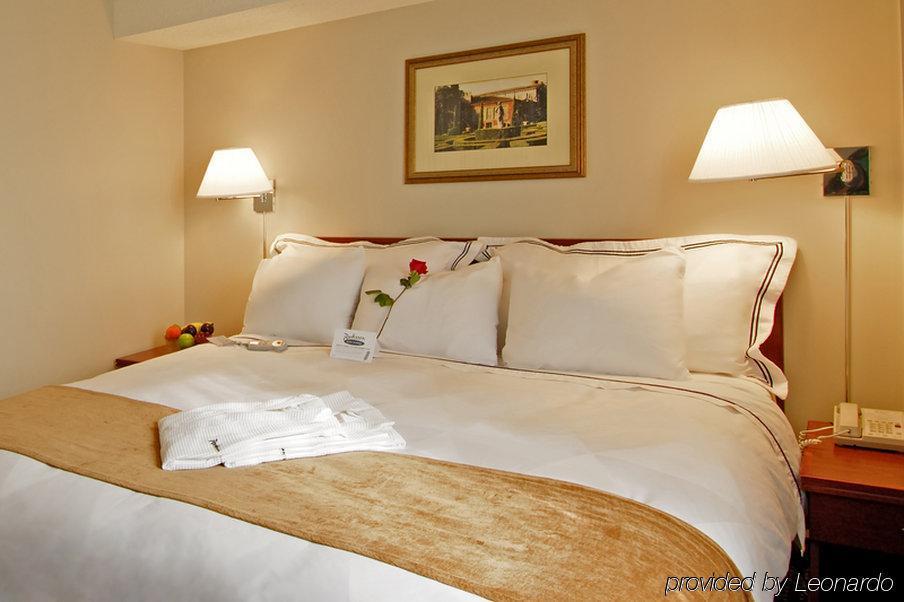 Doubletree By Hilton Windsor, On Hotel Quarto foto